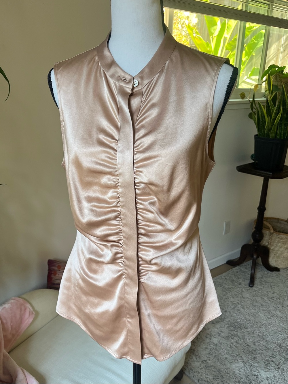 Theory Silk Top Champagne Ruched Stretch Women Sleeveless Button - Picture 6 of 7